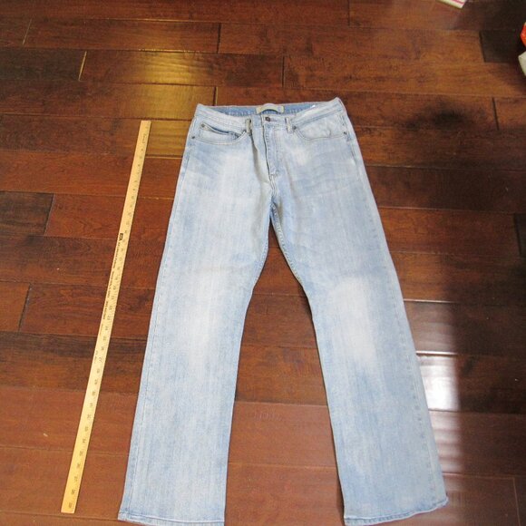 Wrangler Jeans Men Size 34x32 Blue Light Wash Denim Straight Fit Red Tag Good Co - Picture 1 of 16